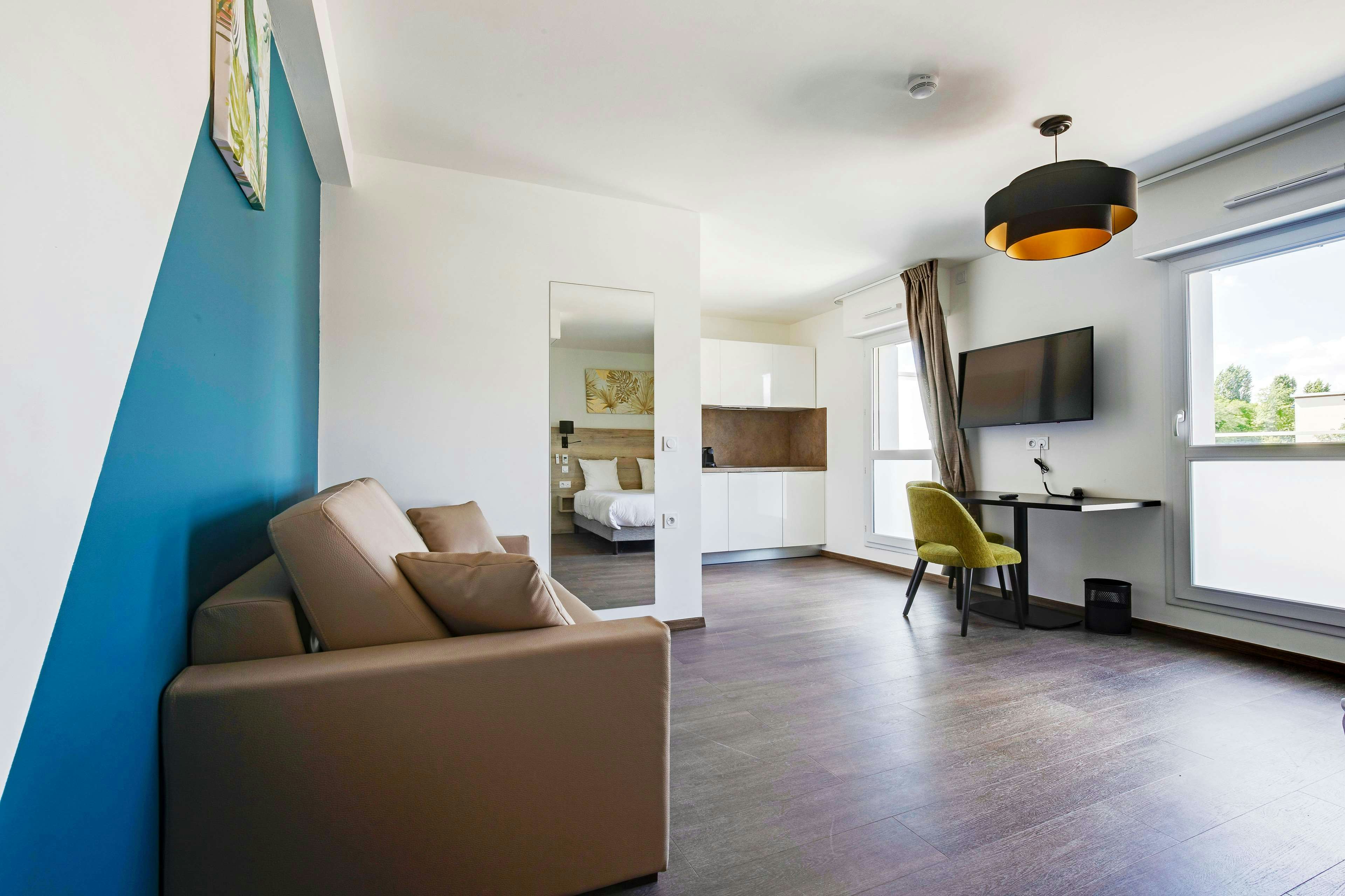 All Suites Appart Hotel Palaiseau - Massy TGV 24/41