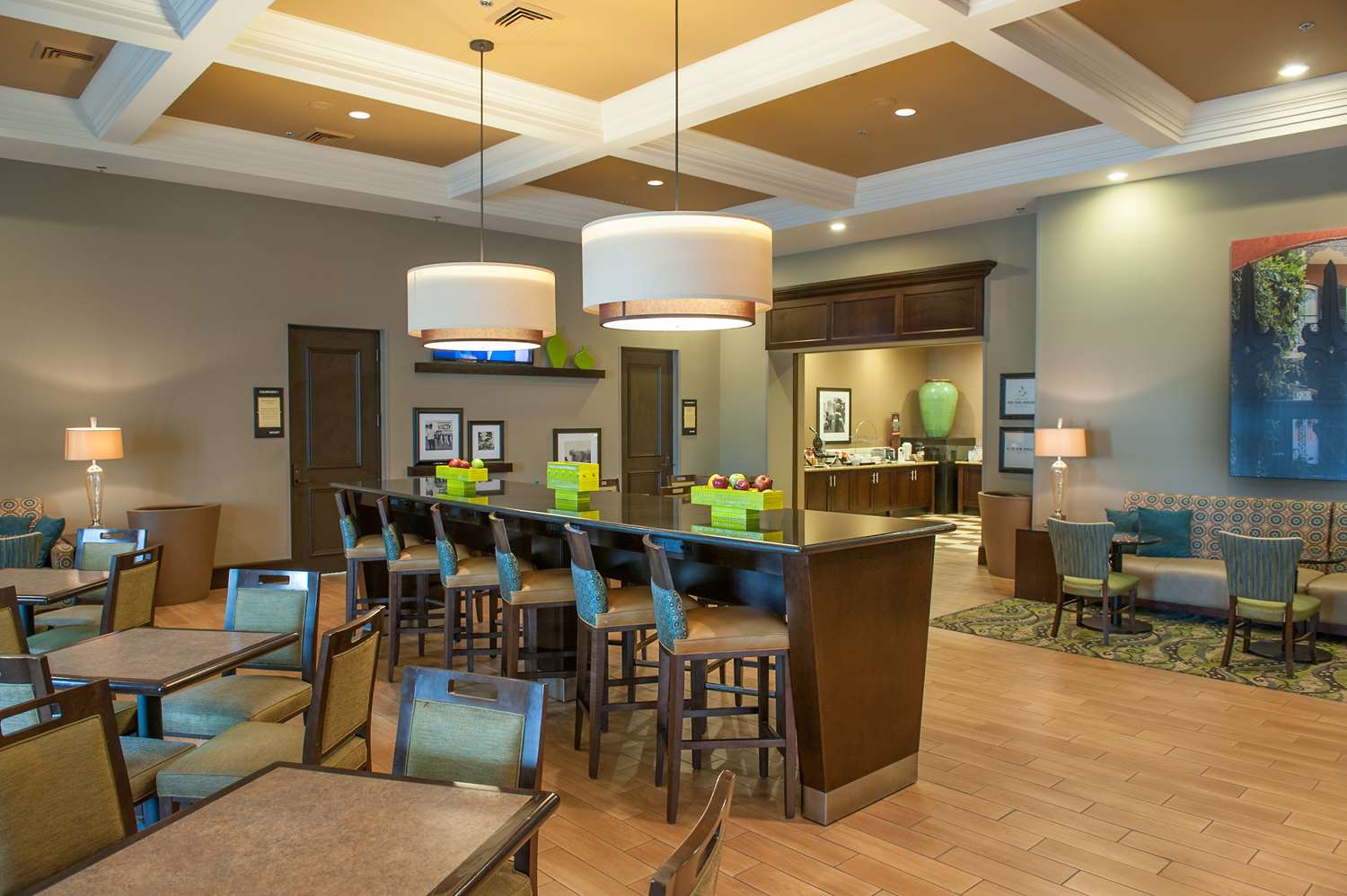 restaurant cafeteria