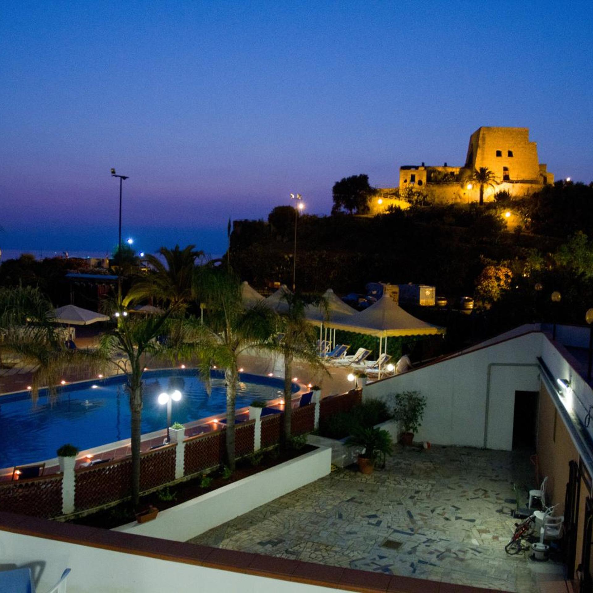 Hotel Talao S.A.S. 4/42
