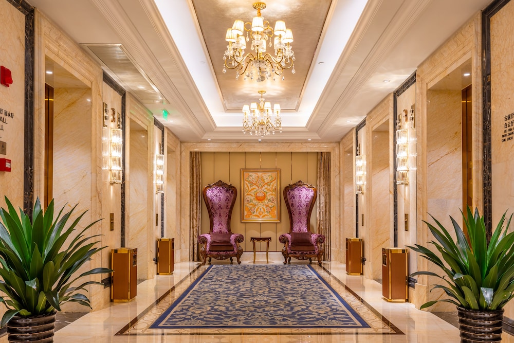 Oriental Ventura Hotel 4/17