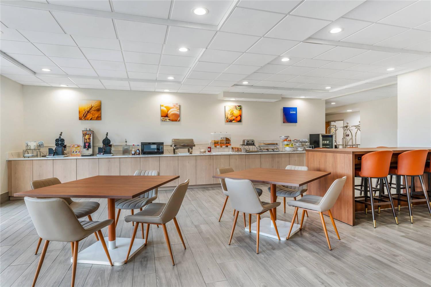 Comfort Inn & Suites Madison East - Monona 10/13
