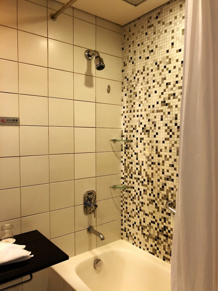 Nina Hotel Causeway Bay Formerly L Hotel Causeway Bay Harbour View 11/35
