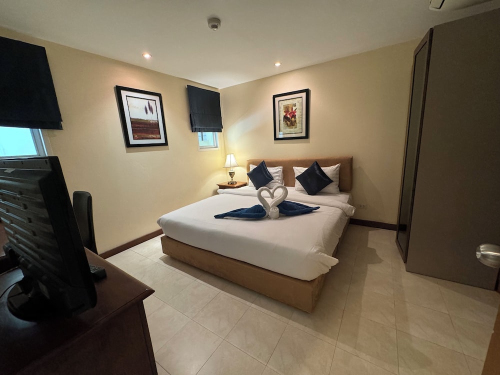 1 BEDROOM, SUPERIOR, APARTMENT