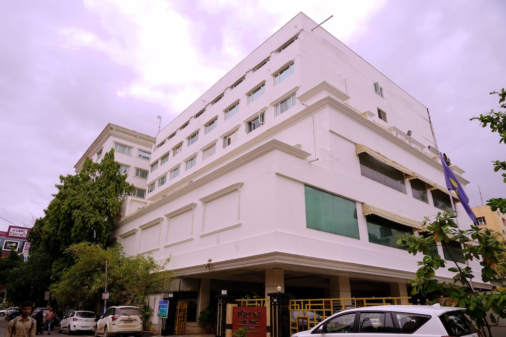 Fortune Murali Park 2/50