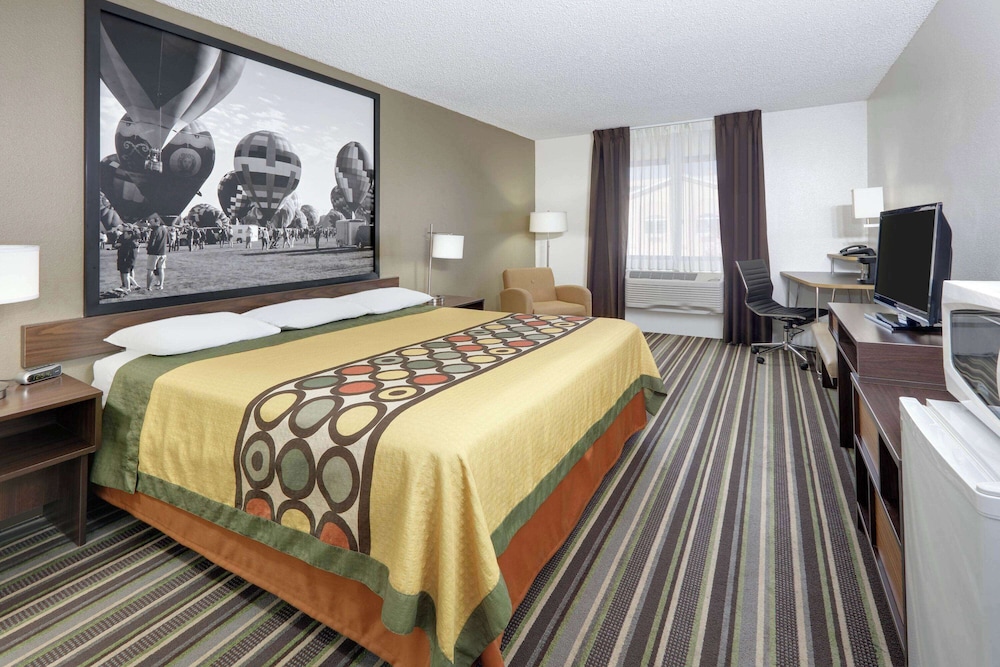 Room, King Bed