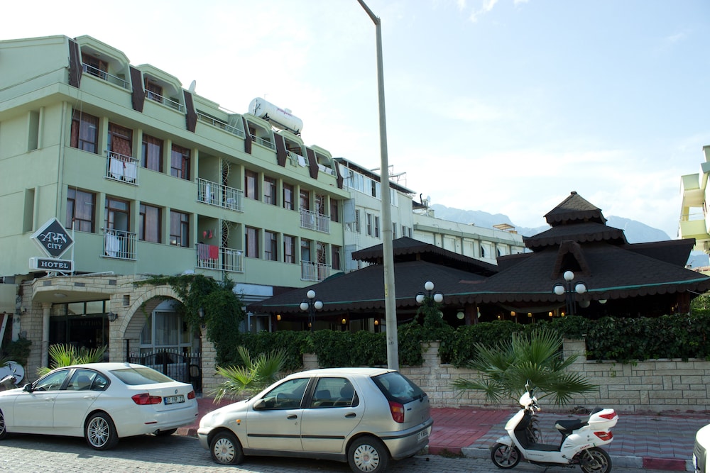 Ares City Hotel 21/22