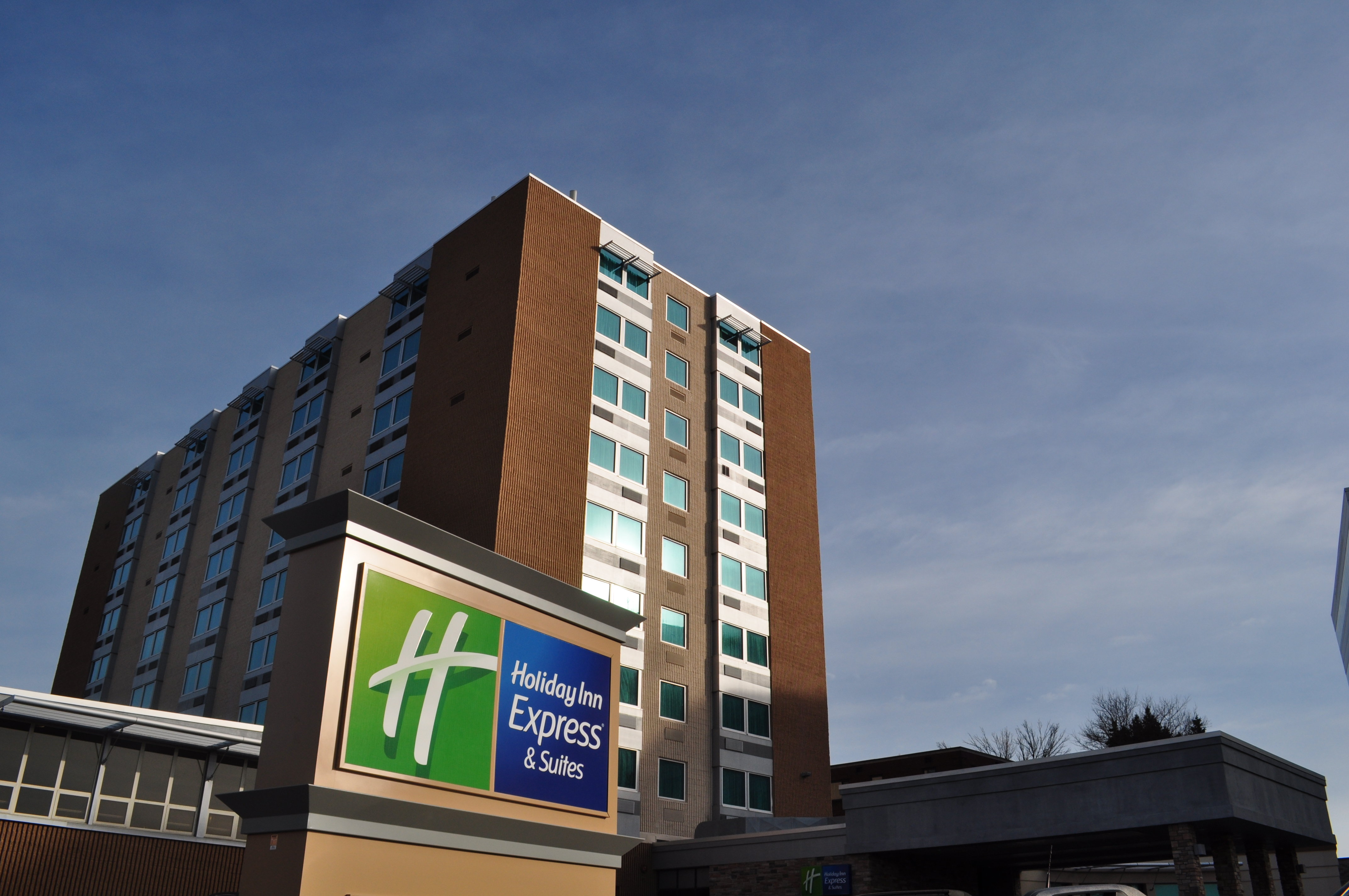 Holiday Inn Express Suites Pittsburgh West Green Tree 2/44