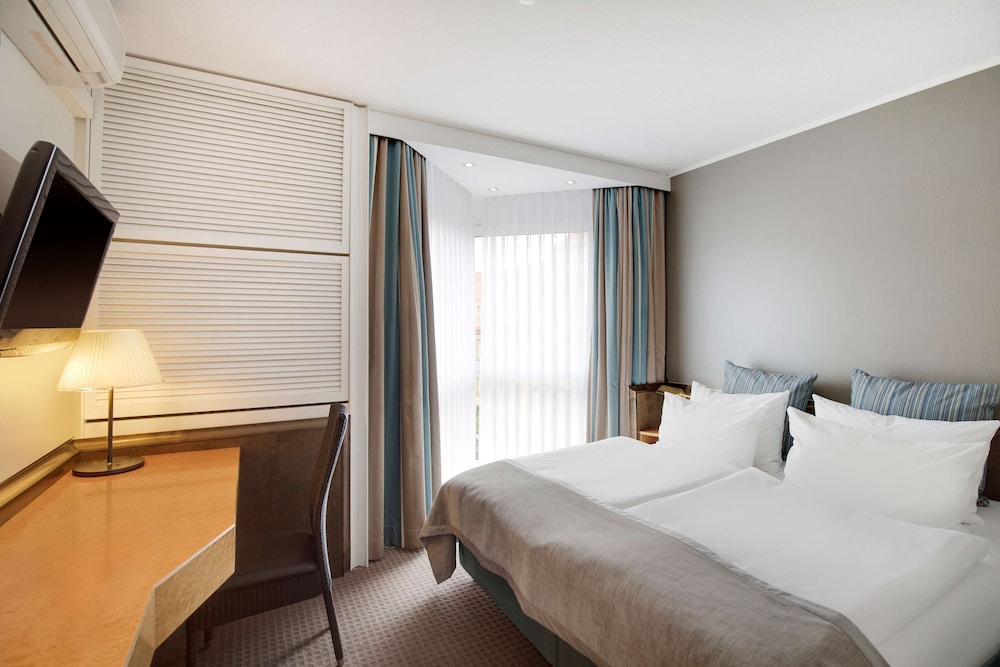 DoubleTree by Hilton Hannover Schweizerhof 10/61