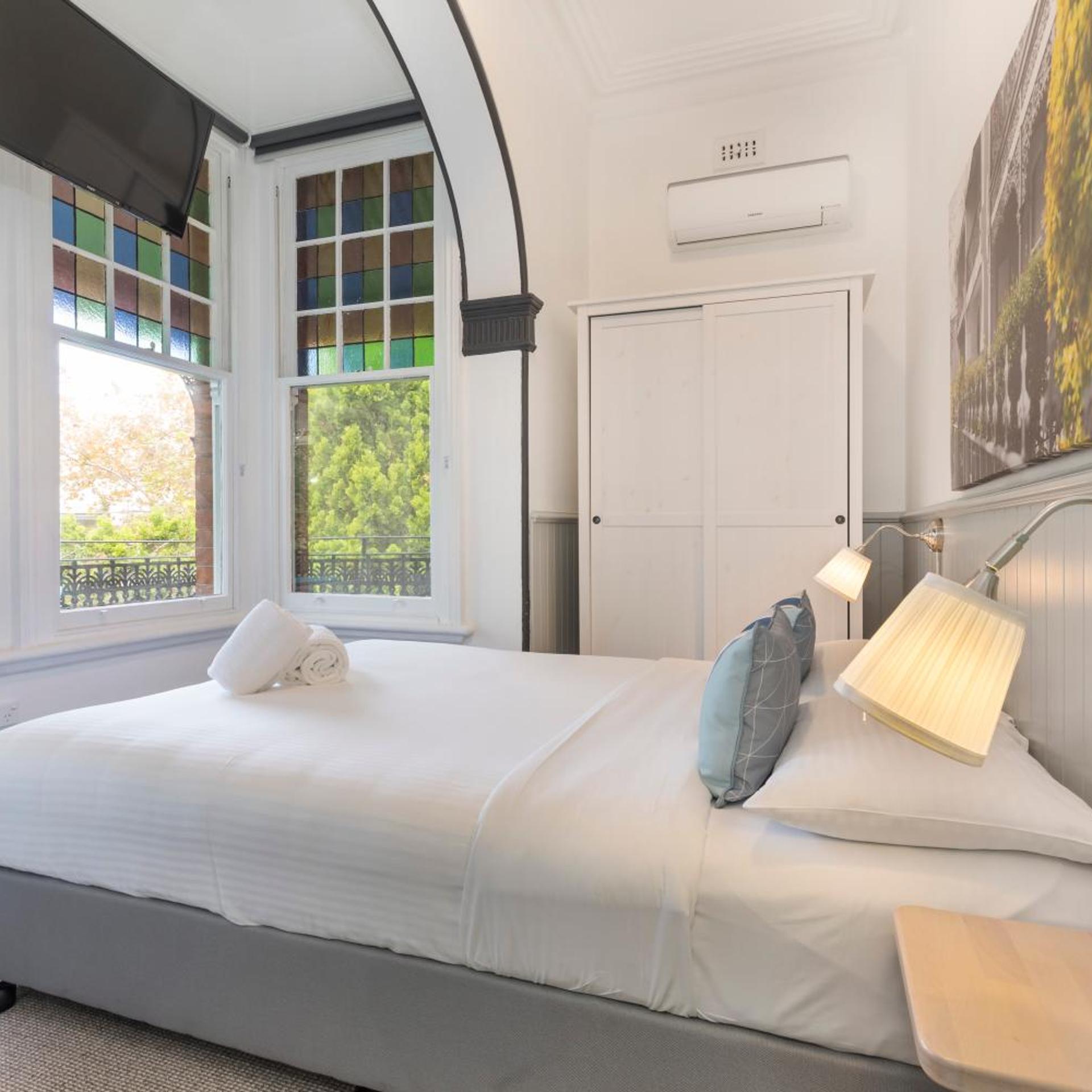Room, Queen Bed, Balcony