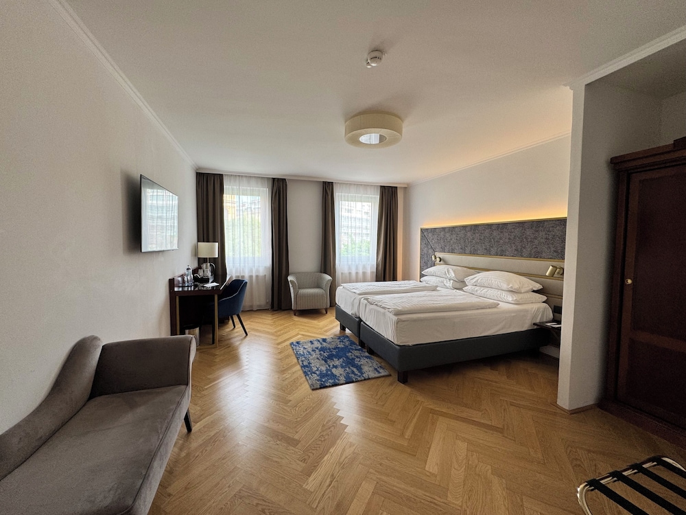 غرفة ديلوكس بسرير كوين، Hotel Secession an der Oper 2/10