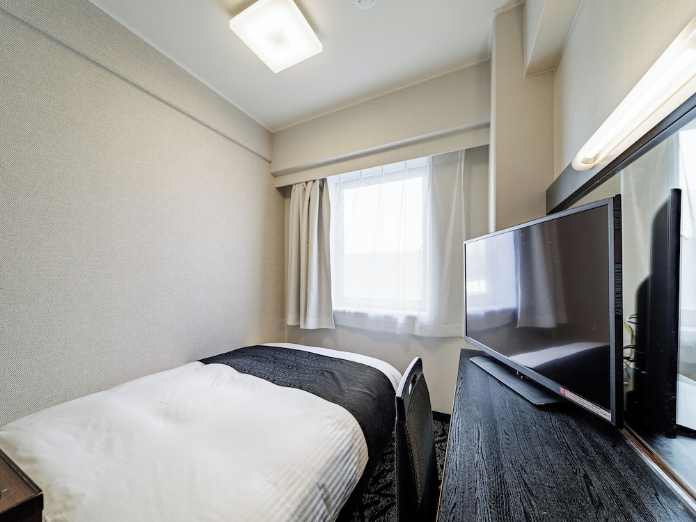 Semi Room, Single Bed, Smoking