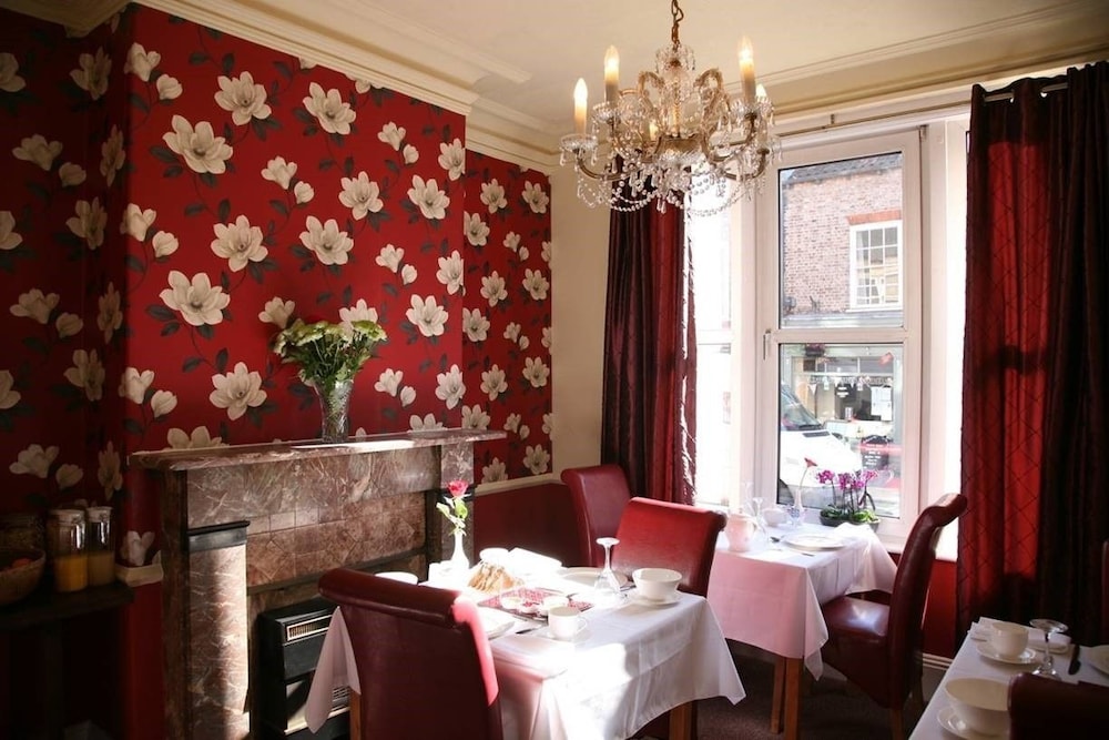 Gillygate Guest House 46/50