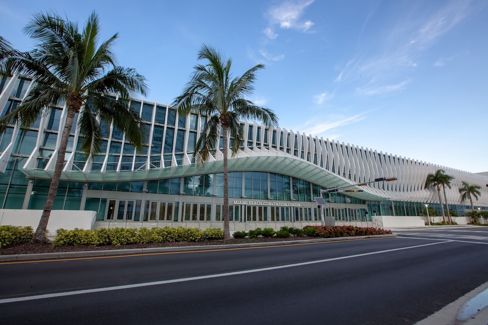 Churchill Suites Monte Carlo Miami Beach 4/76