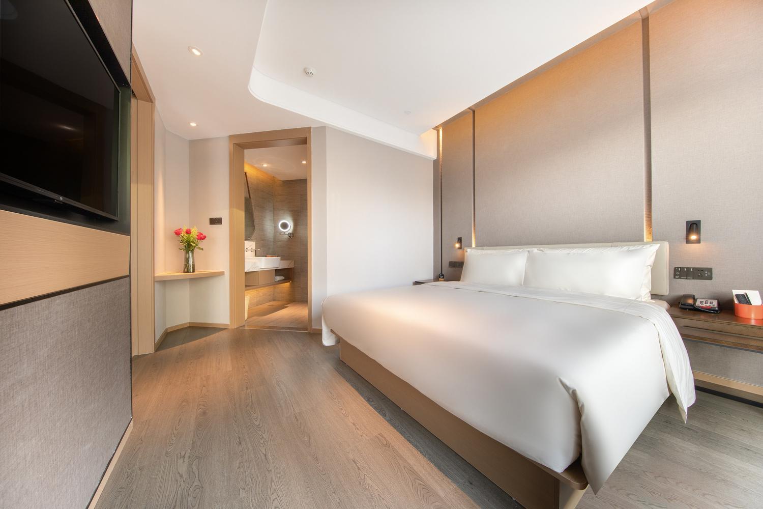 Jimu, King Bed