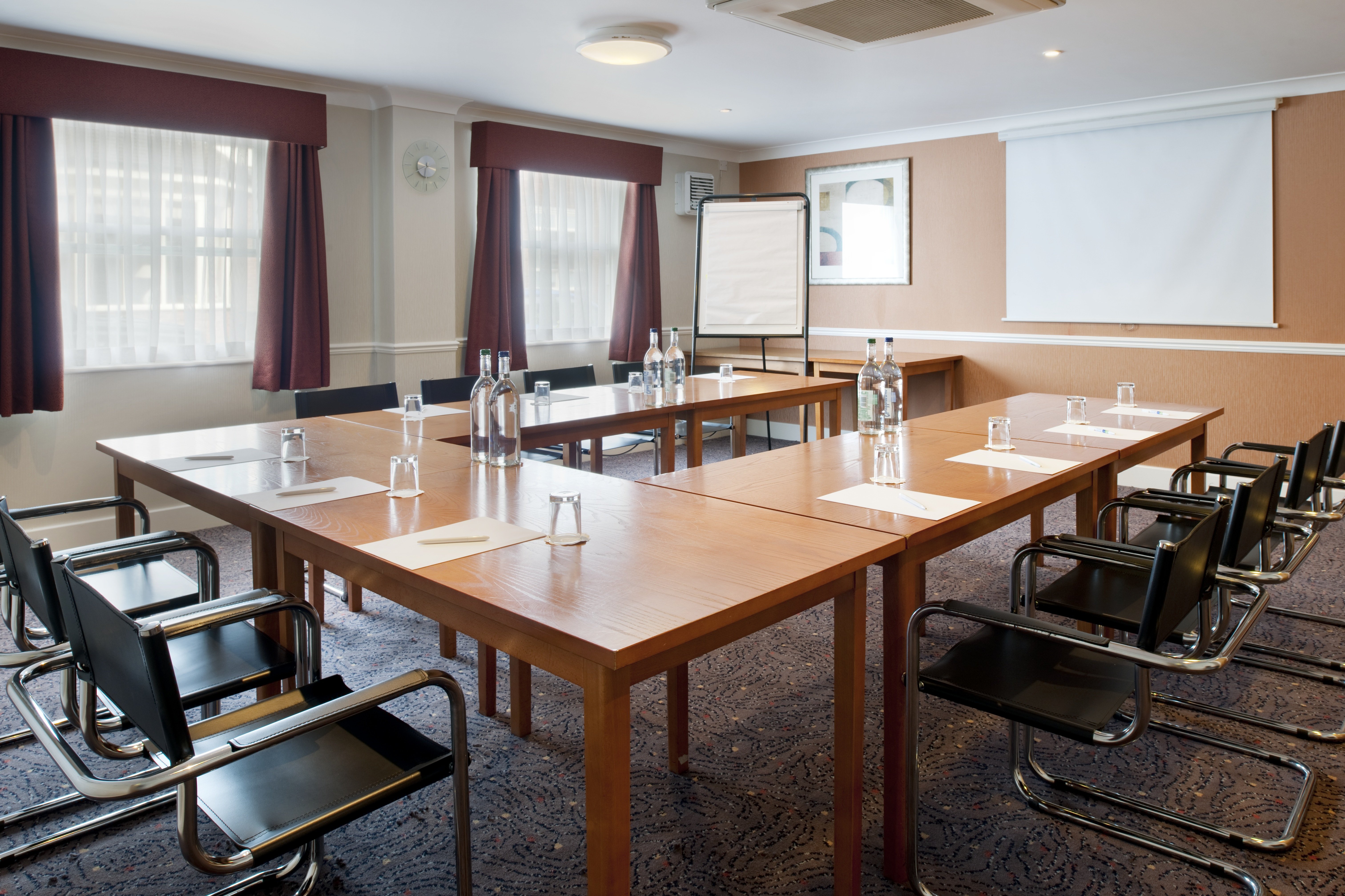 Holiday Inn Express Leeds East 23/32