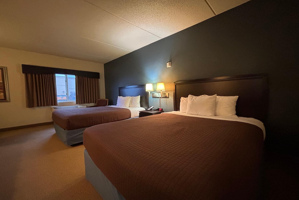 Room, 2 Queen Beds