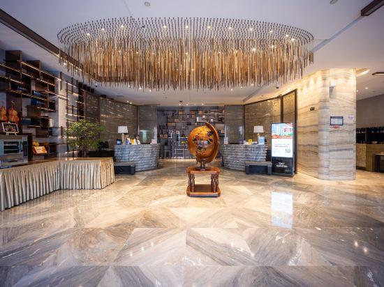 Hotel Conrab (Ganzhou Wanxiang) 13/58