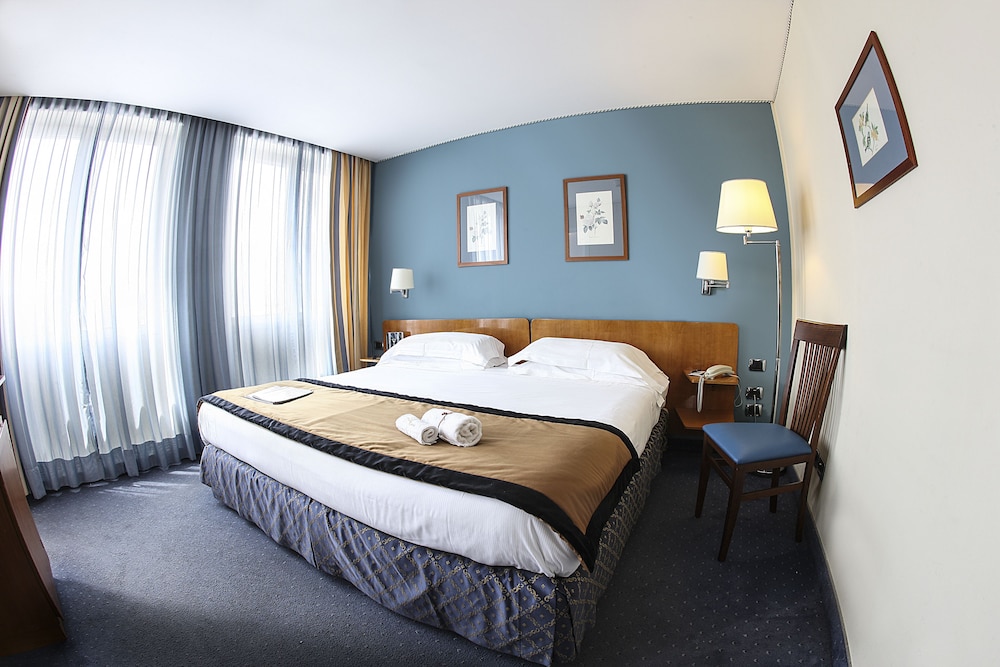 Best Western Jfk Hotel 8/32