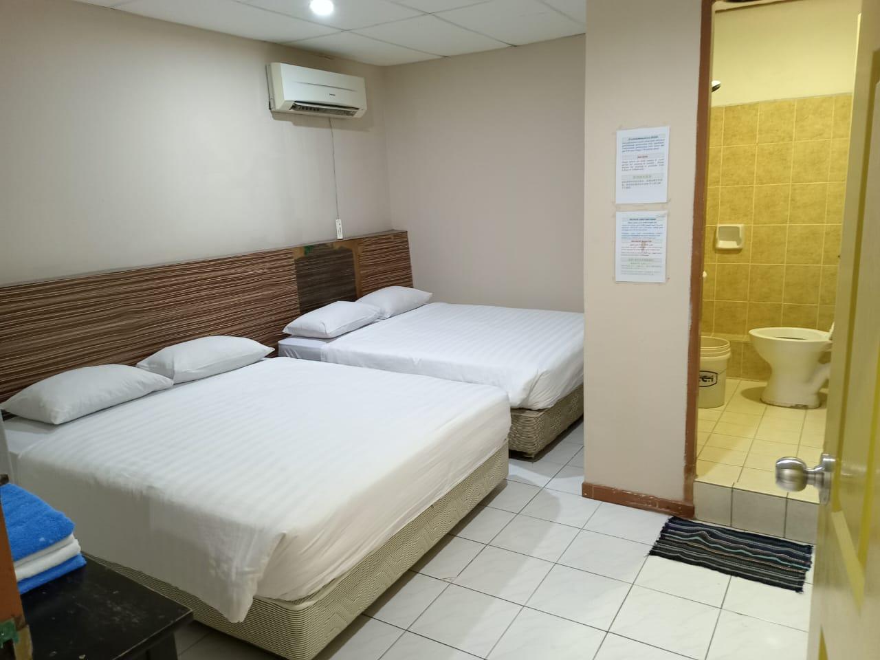 Super, Family, 2 Double Beds, No Window