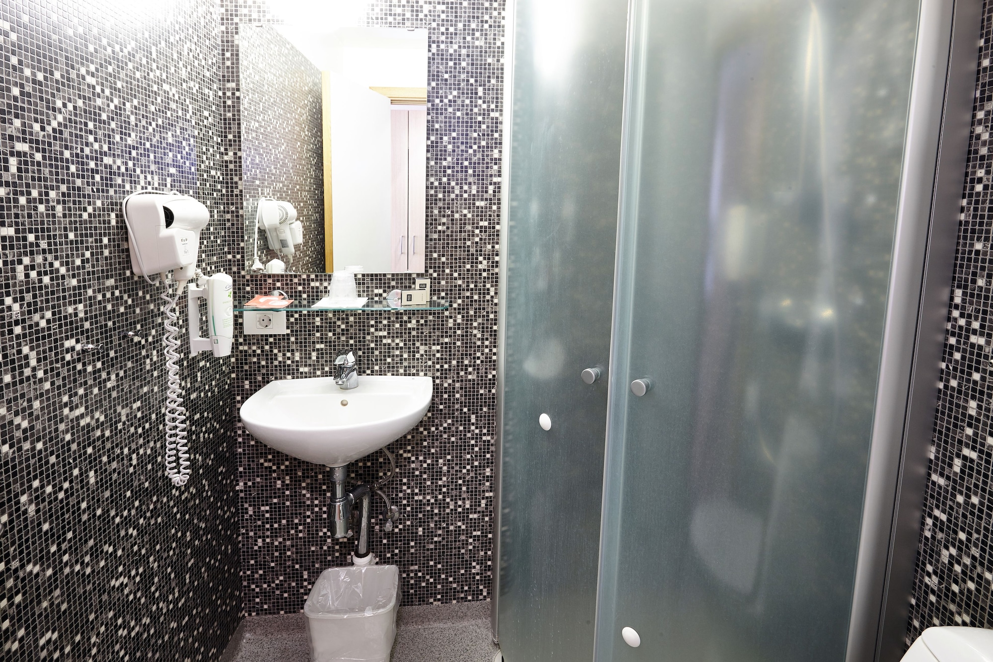 غرفة قياسية بسرير كوين، Fosshotel Lind 8/10