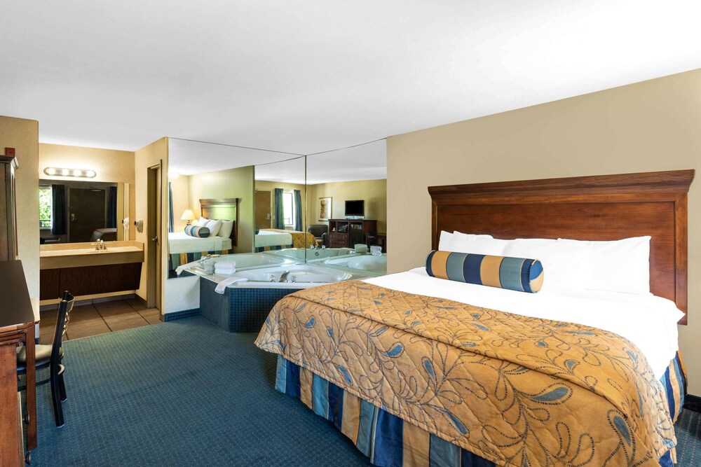 Suburban Studios Branson On The Strip 15/21
