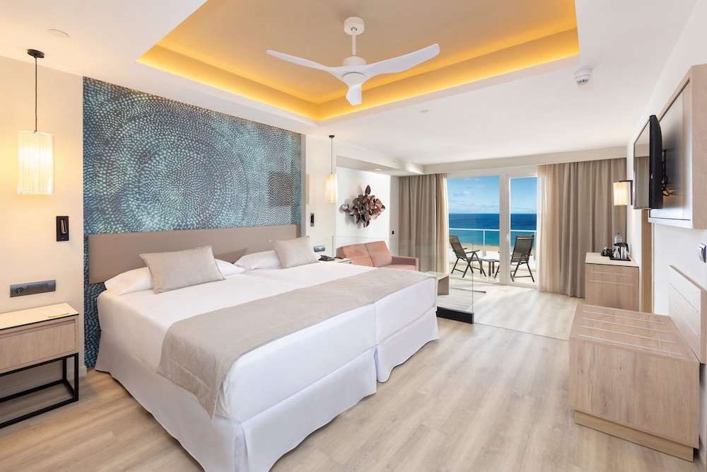 ROOM, DOUBLE BED, SIDE SEA VIEW, BALCONY