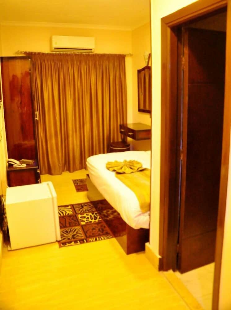 My Cairo Hotel 48/50