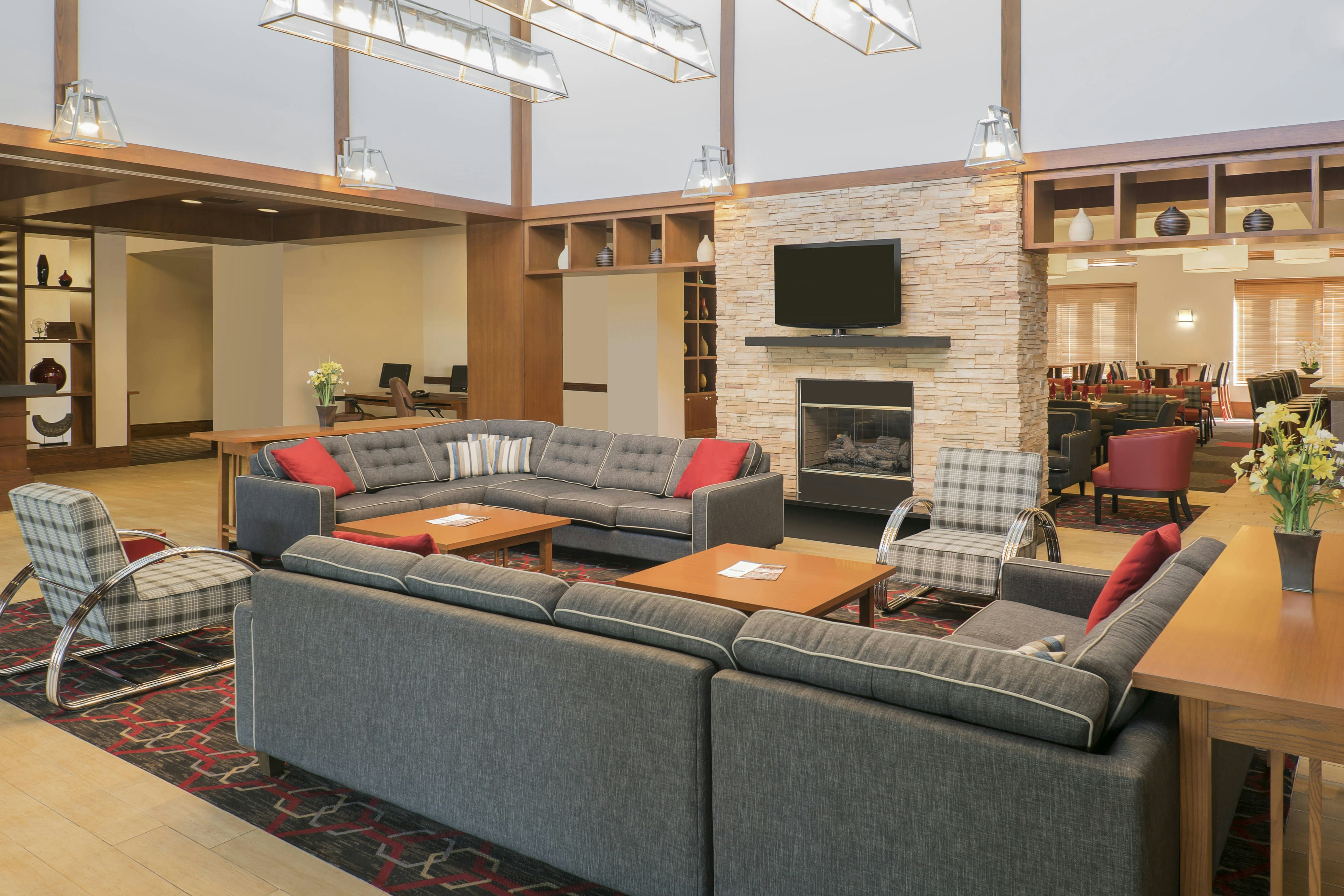 FOUR POINTS BY SHERATON CAMBRIDGE KITCHENER, ONTARIO 3/6