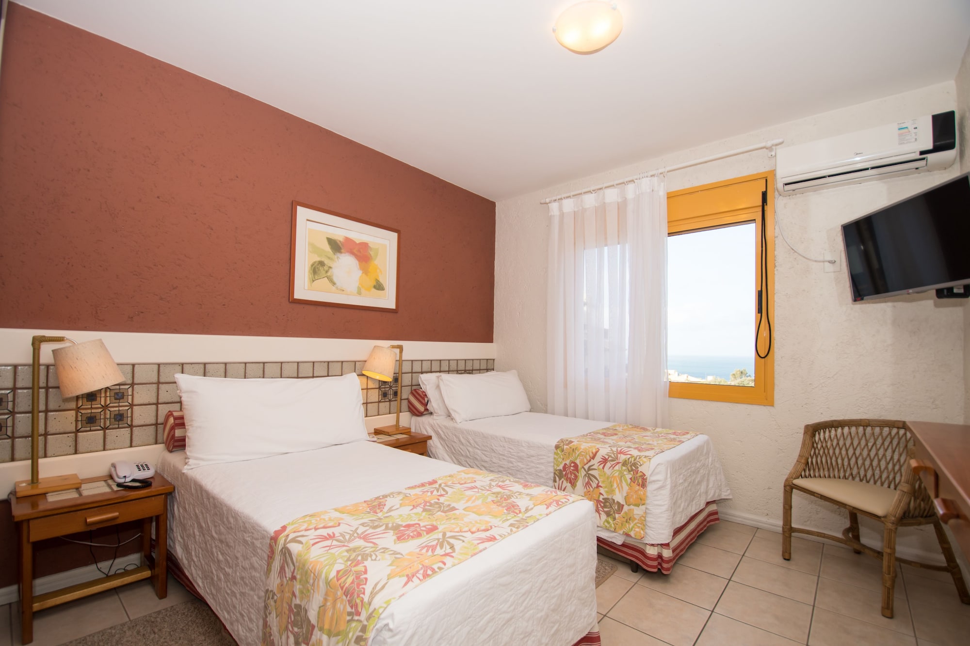 3 BEDROOMS, SUPERIOR, APARTMENT
