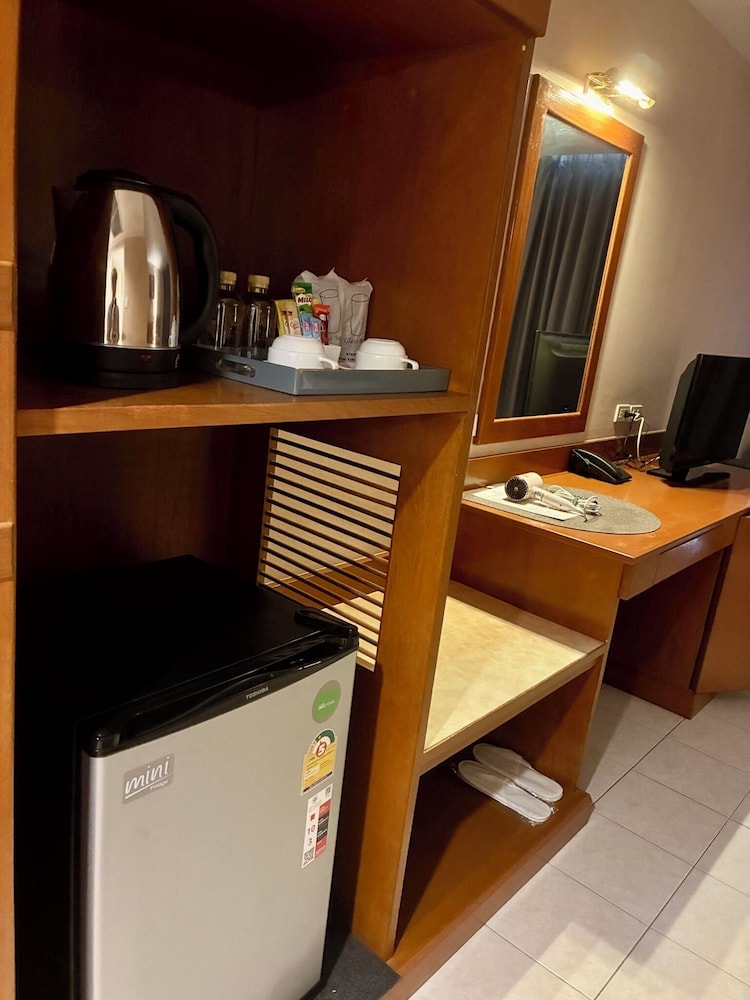 CROWN PATTAYA BEACH HOTEL 55/58