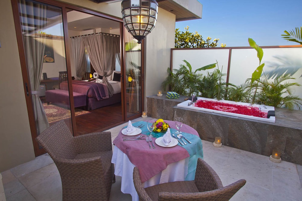 Kanishka Villas at Seminyak 10/65