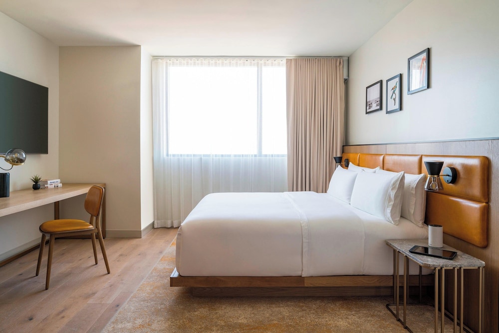 Tribute Portfolio Hotel the Dalmar Fort Lauderdale 7/44
