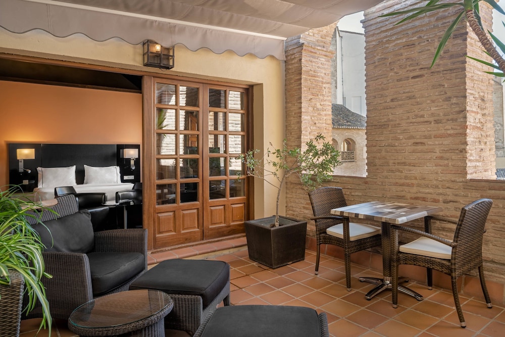 Hotel Palacio de Santa Paula Autograph Collection 32/42