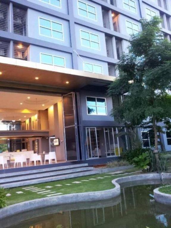 A Hotel 22/58