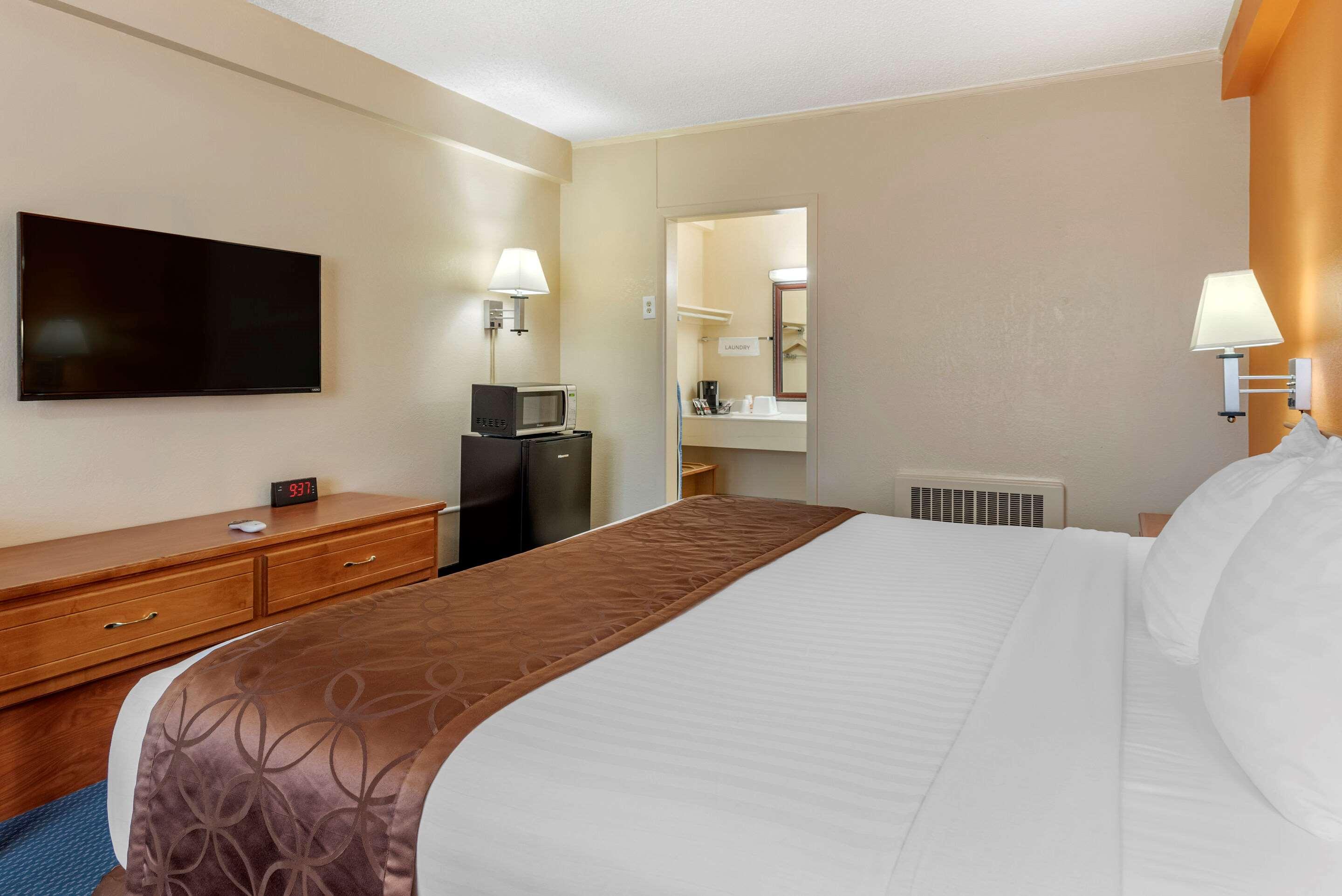 ASAM Hotel 8/25