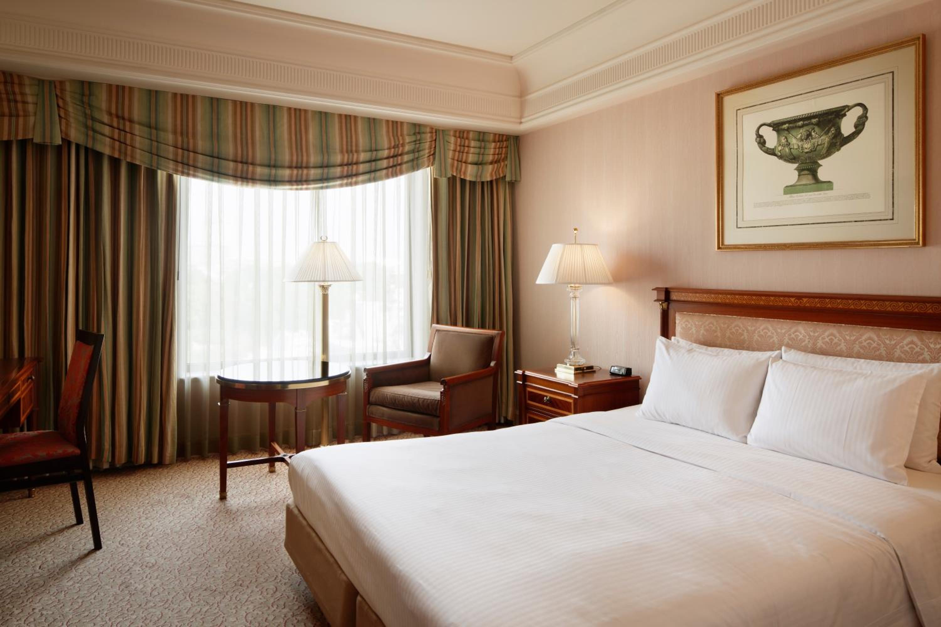 Deluxe, Double Bed, Executive Level