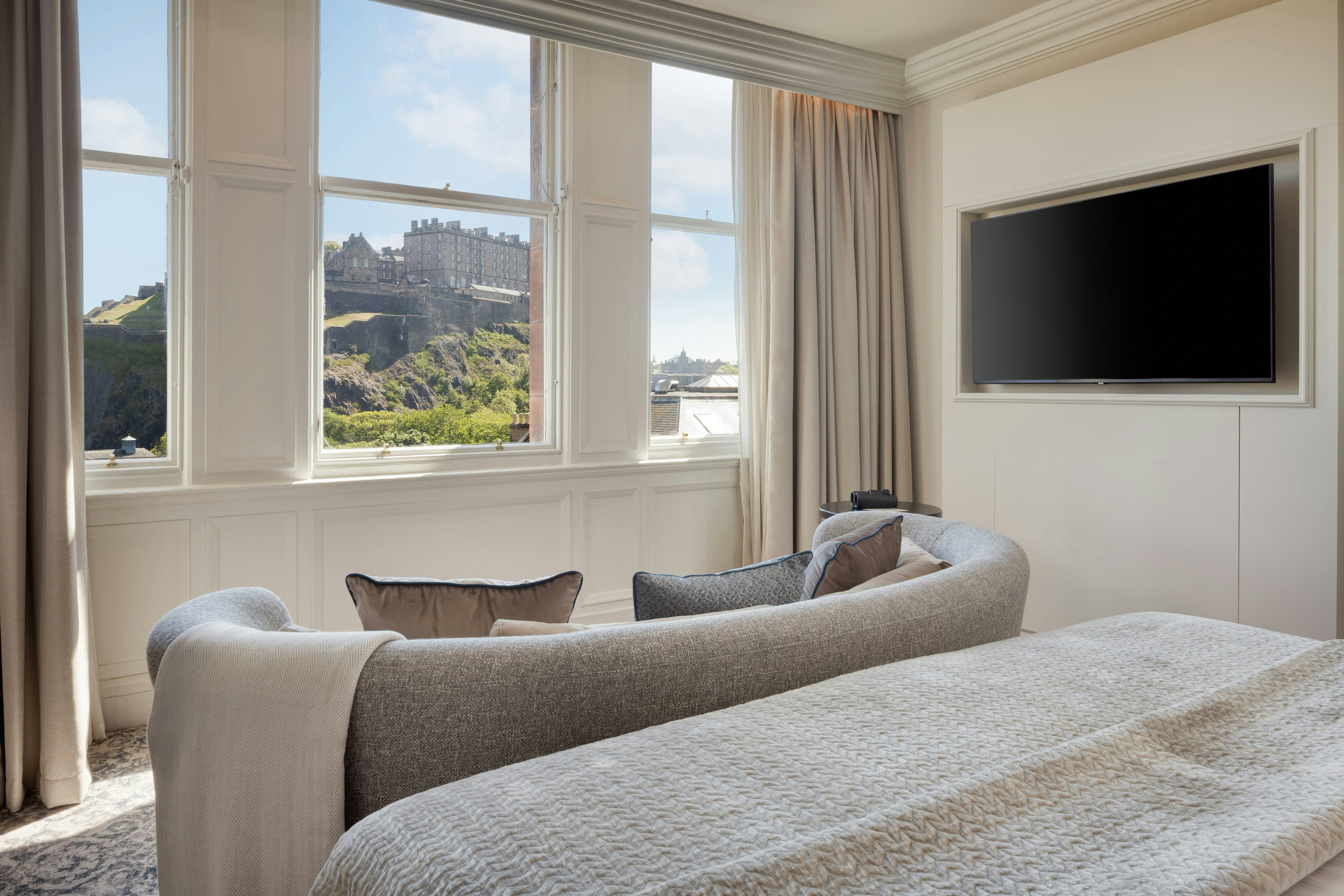 The Caledonian Edinburgh, Curio Collection by Hilton 54/60
