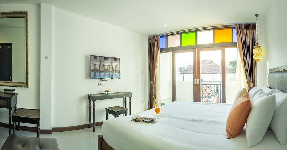 Ai Pai Hotel 17/95