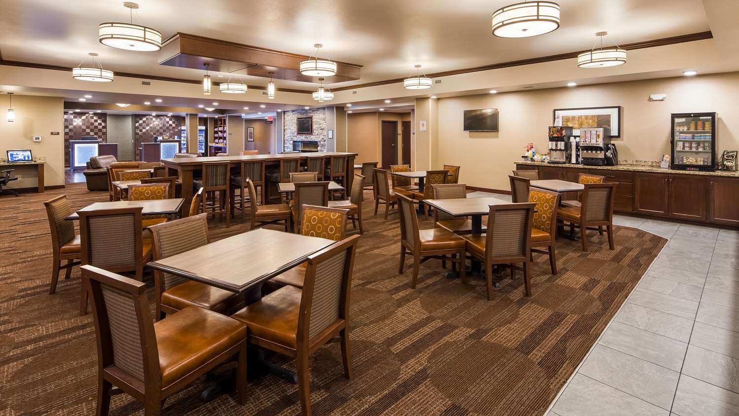 Best Western Plus Lincoln Inn & Suites 20/26