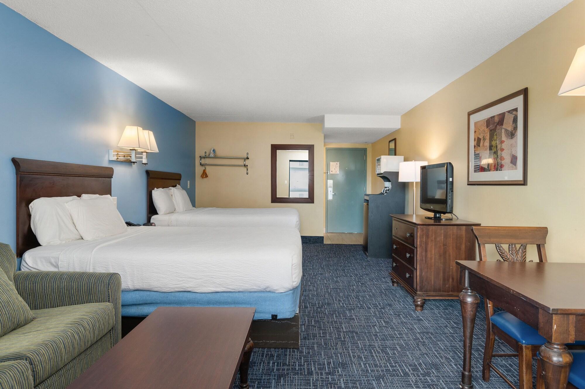 Standard, Multiple Beds, City View
