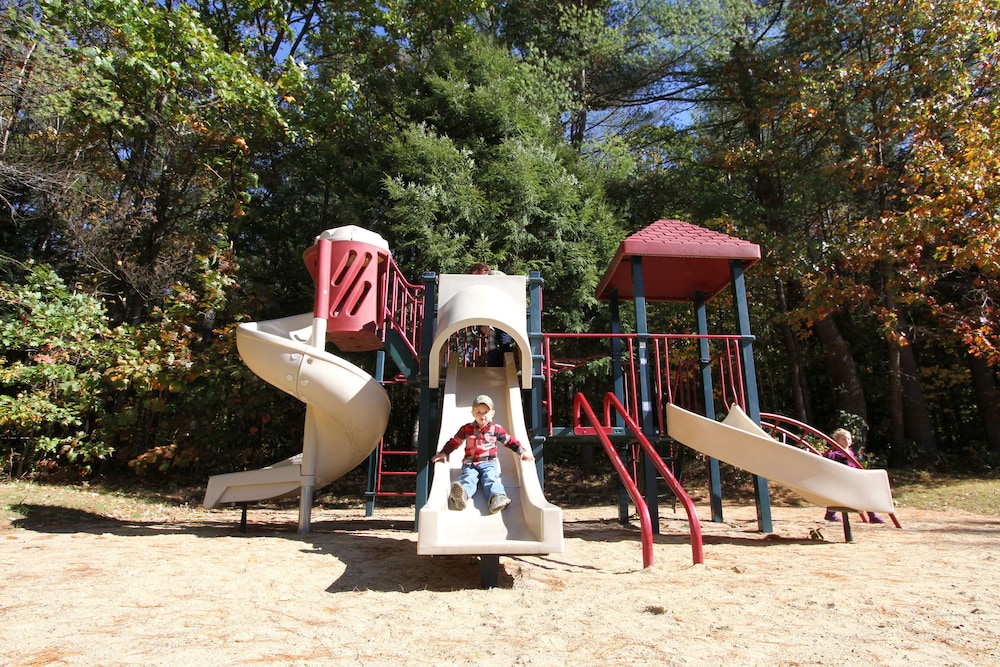 Cold Spring Resort 50/64