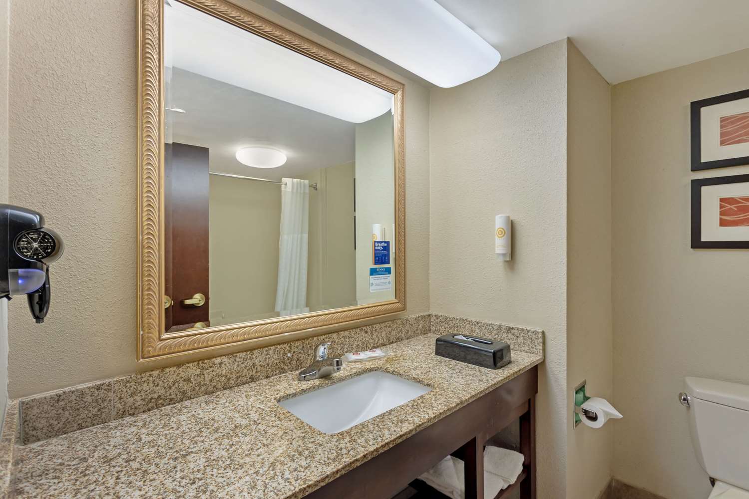 Comfort Inn & Suites Carneys Point - Pennsville 34/35