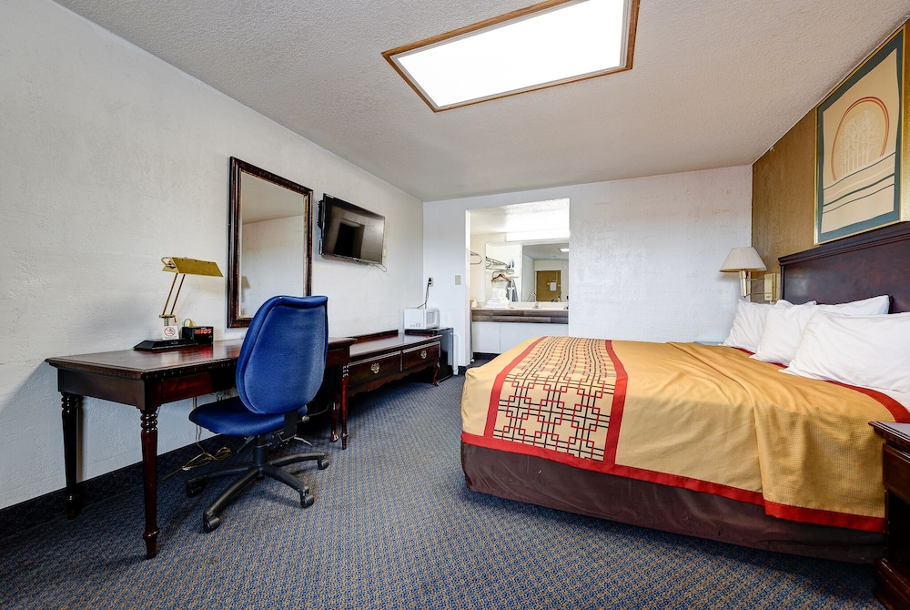 Guest Inn Rogers 20/67