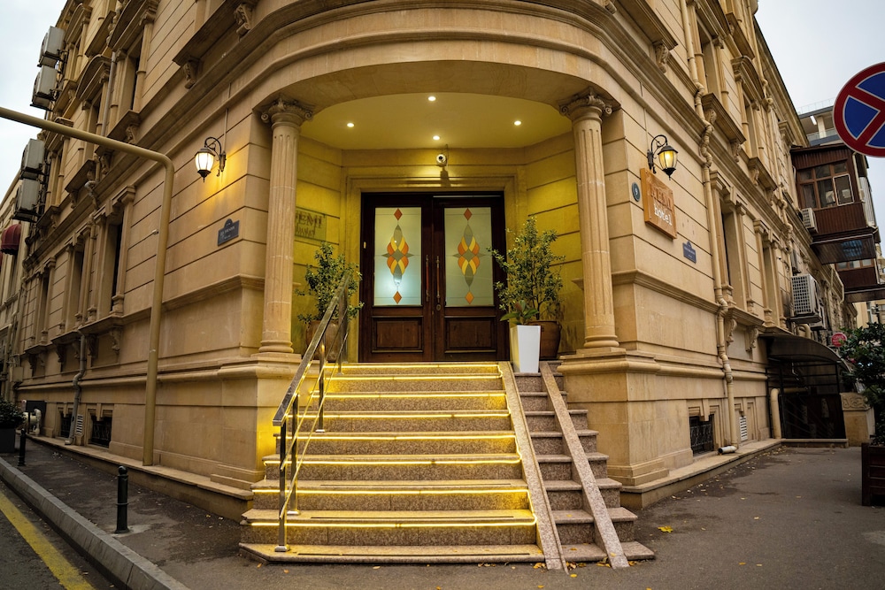 NEMI HOTEL 5/50