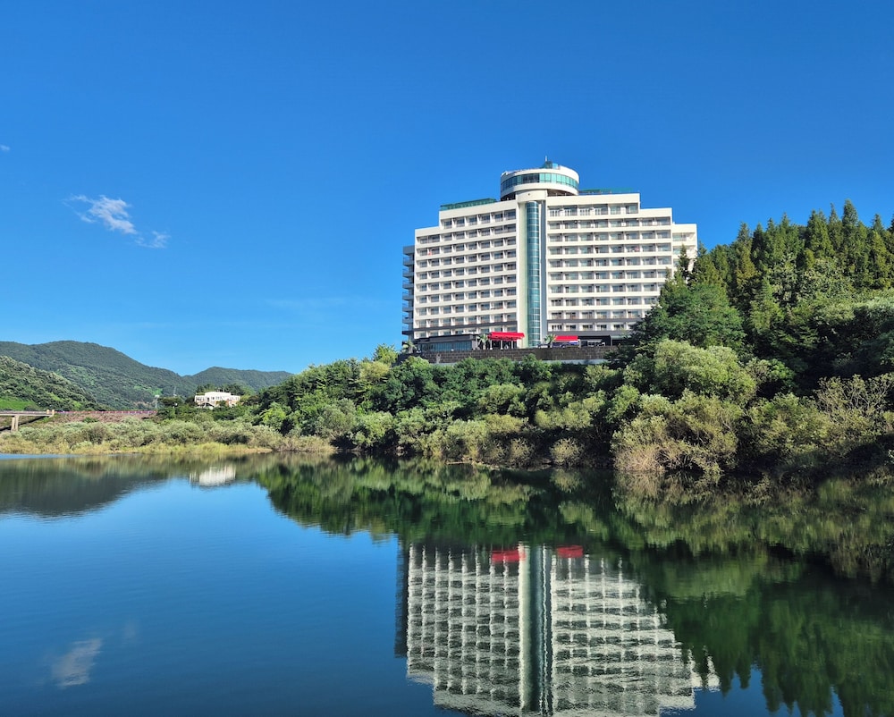 Vivace Resort 51/56