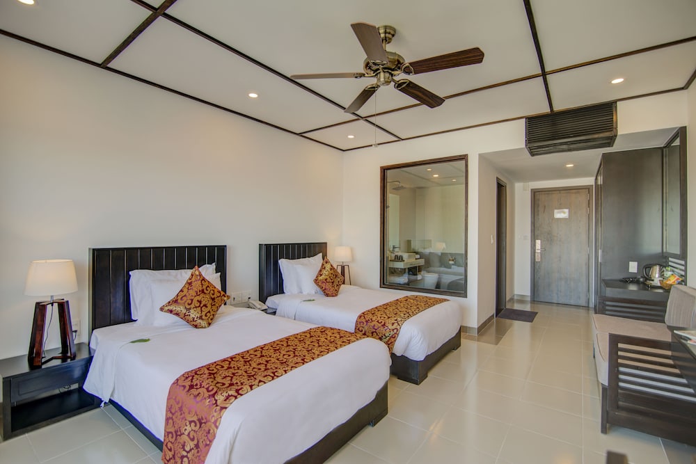 White Lotus Hotel Hoian 12/49