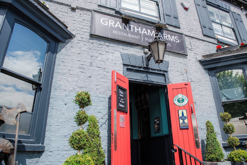 Grantham Arms 2/70