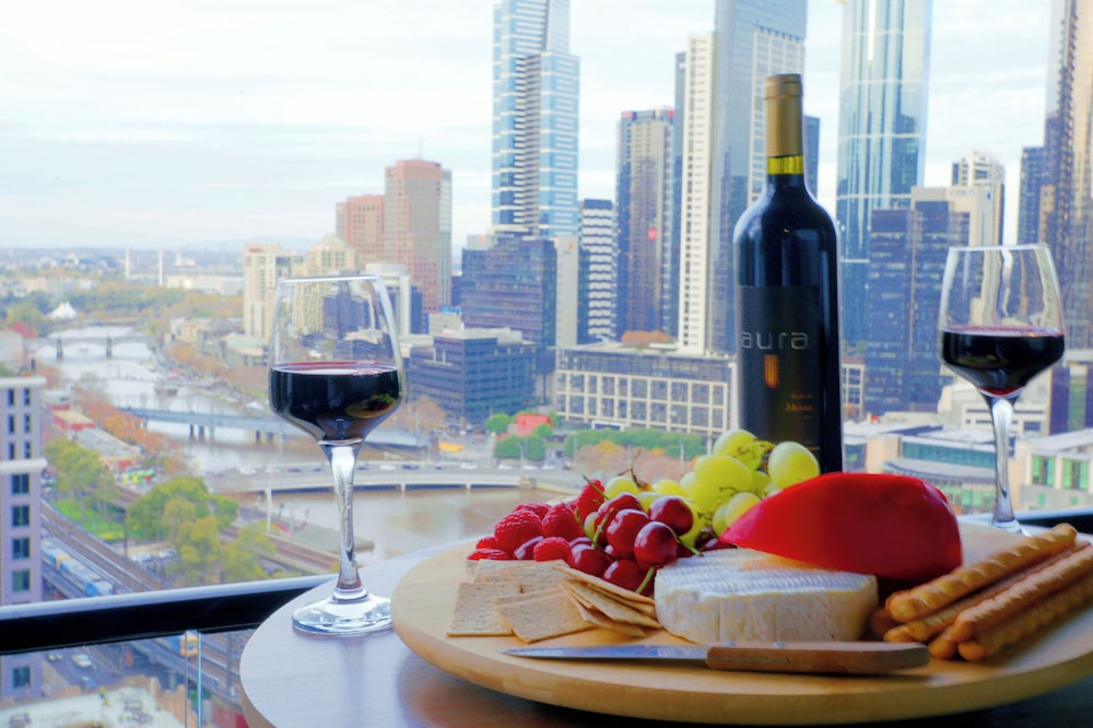 Aura On Flinders Serviced Apartment 31/78