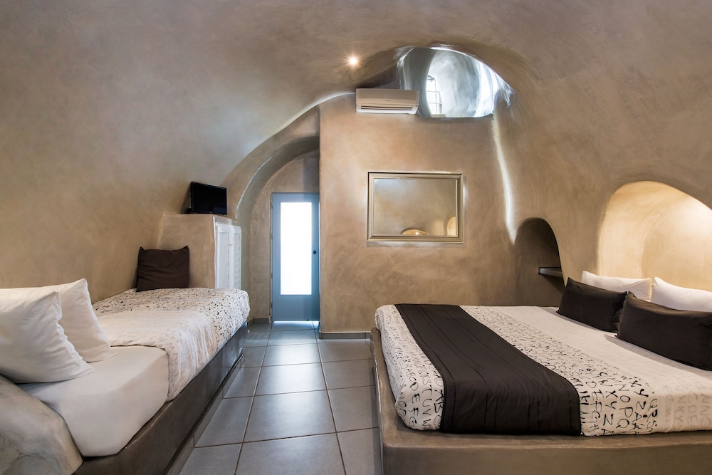Hotel Katerina Apos S Castle 4/44