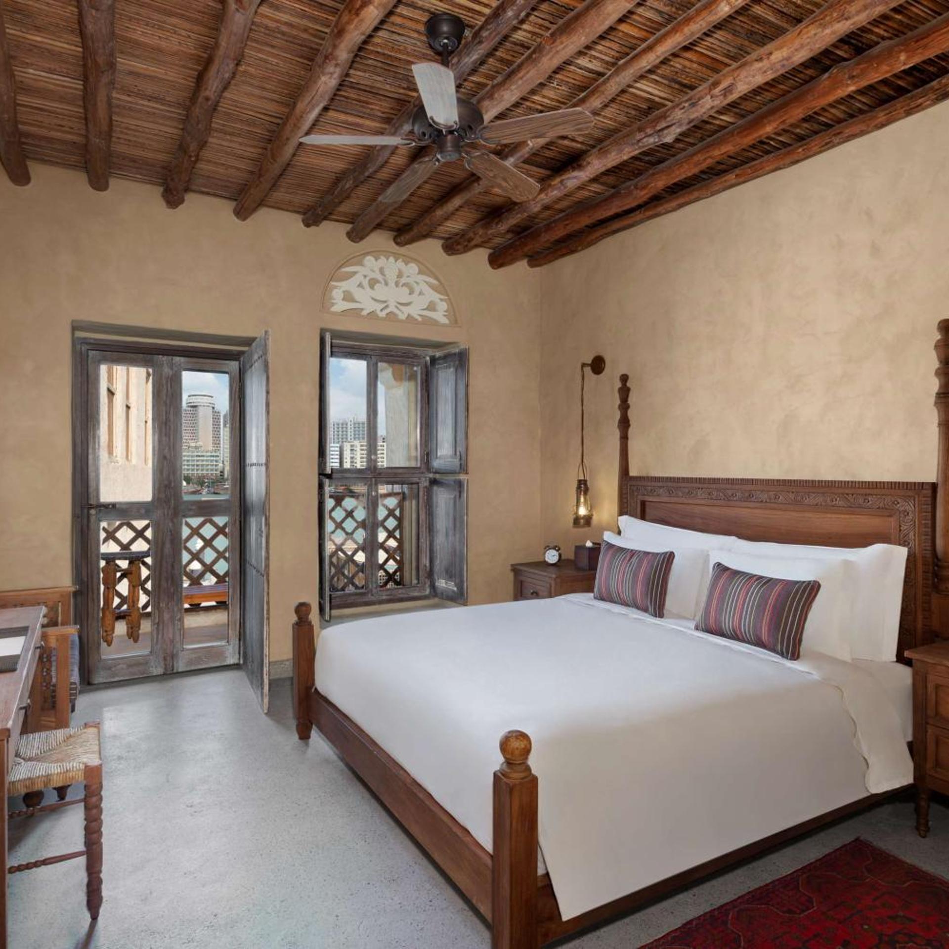HERITAGE, KING BED, CREEK VIEW, BALCONY
